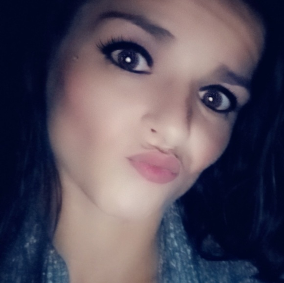 Please like this up ⬆️ I will like yours and multiple listings for you in return - Picture 1 of 4